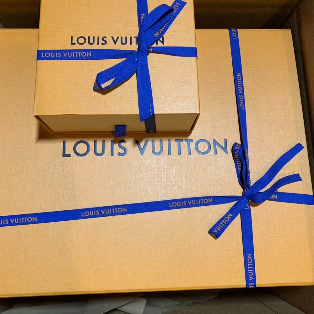 LOUIS VUITTON NEONOE - Picture 8 of 8
